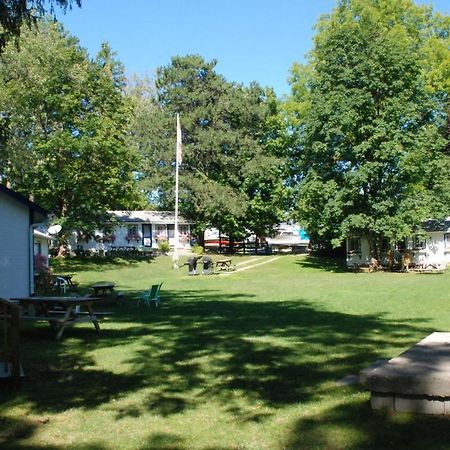 Bayfield River Cottage Colony Inc Bluewater Екстер'єр фото